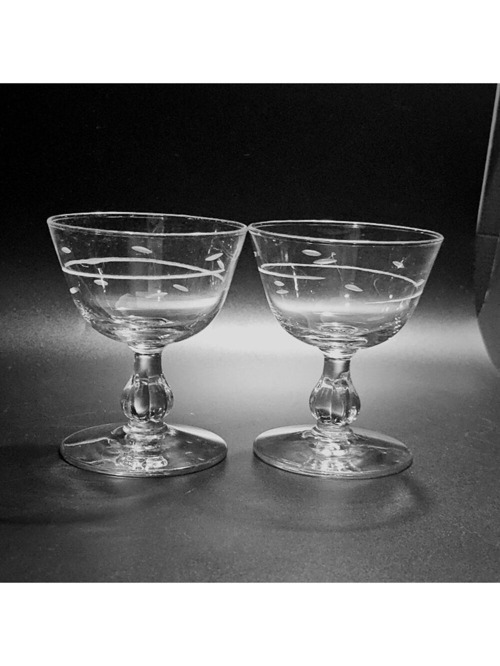 2 Libbey Interlude Champagne Coupes 4.25" cocktail glass botanical leaves vtg